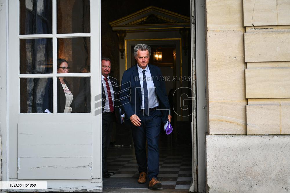 Meetings between PM Francois Bayrou and party leaders in Paris - FA