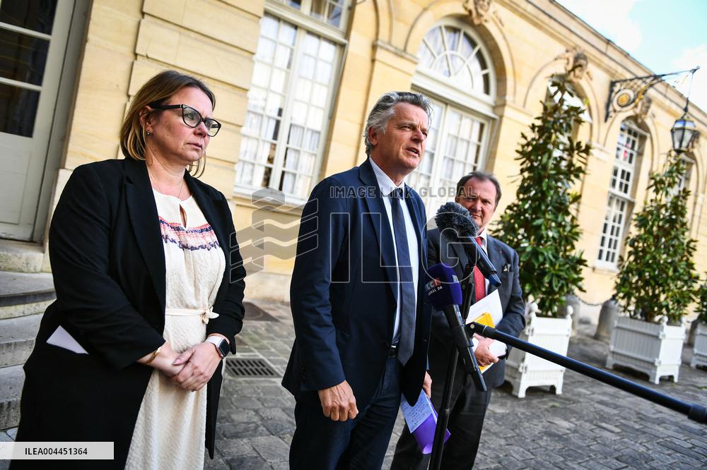 Meetings between PM Francois Bayrou and party leaders in Paris - FA