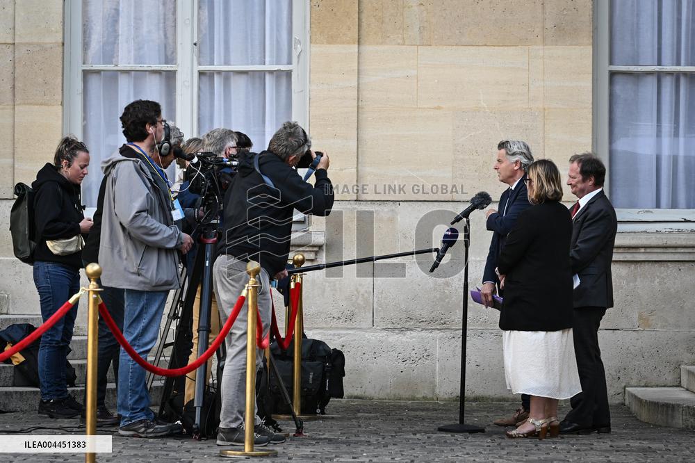 Meetings between PM Francois Bayrou and party leaders in Paris - FA