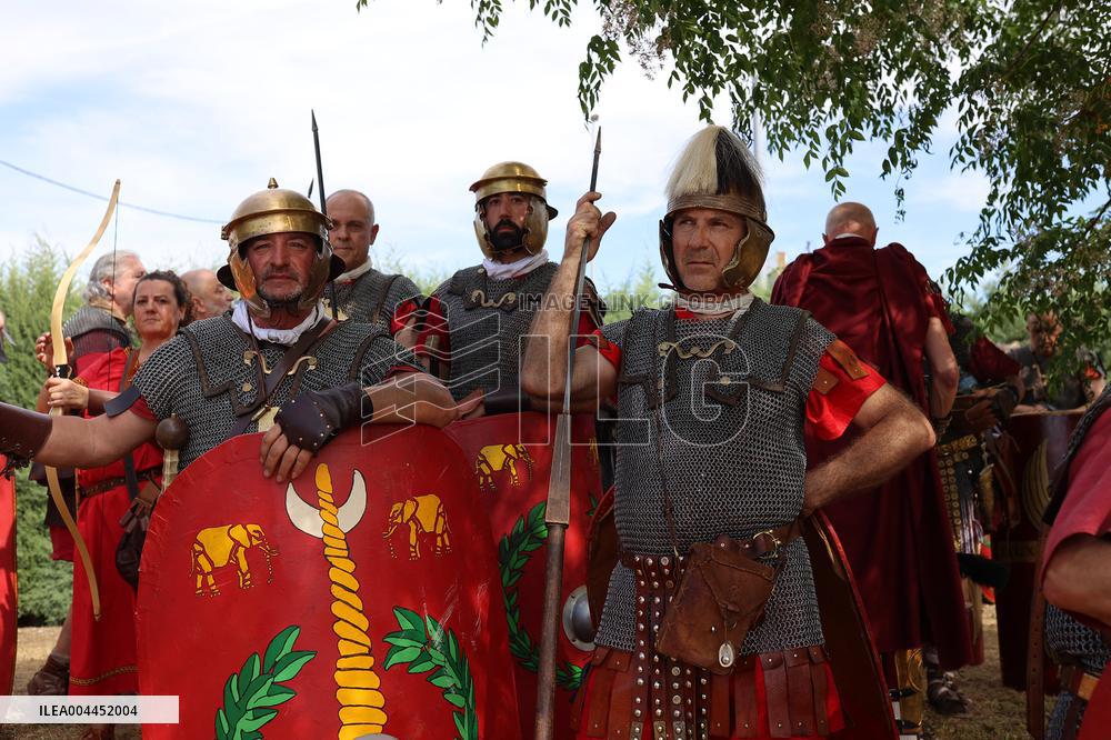 Roman Chariot Race During Emerita Lvdica - Spain