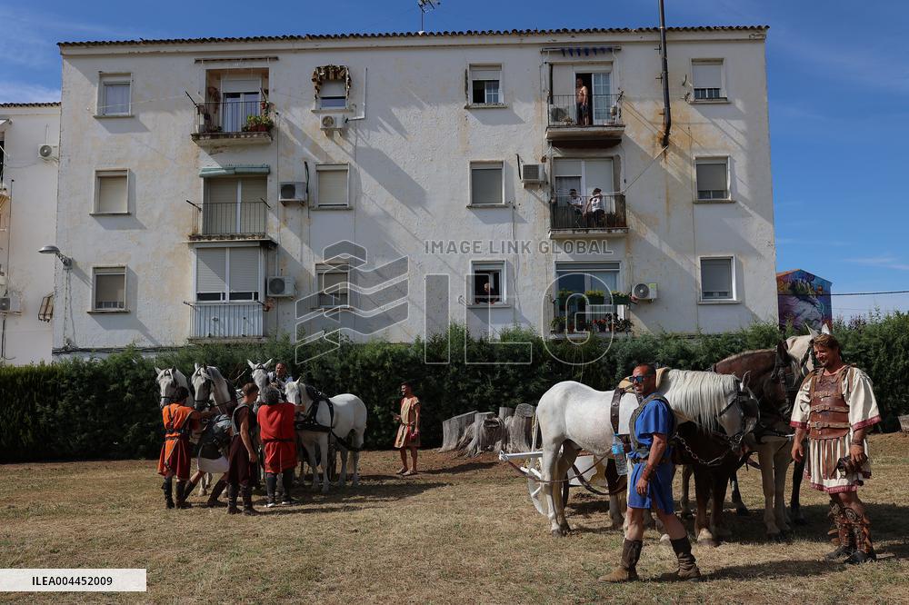Roman Chariot Race During Emerita Lvdica - Spain