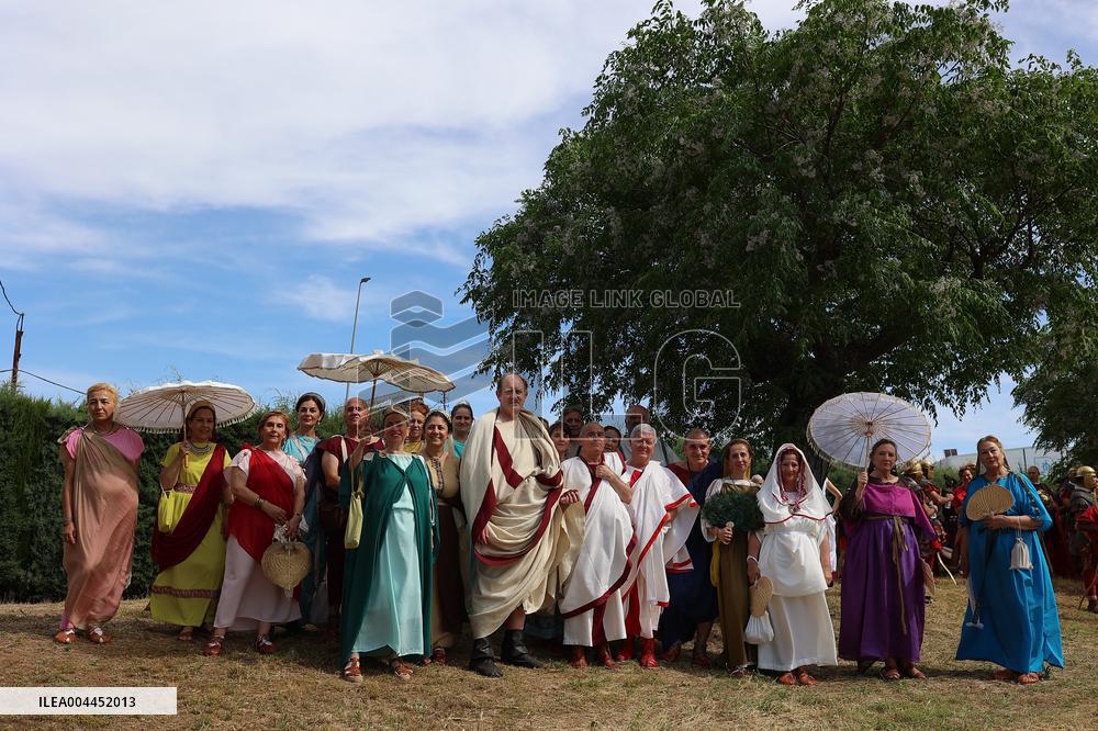 Roman Chariot Race During Emerita Lvdica - Spain
