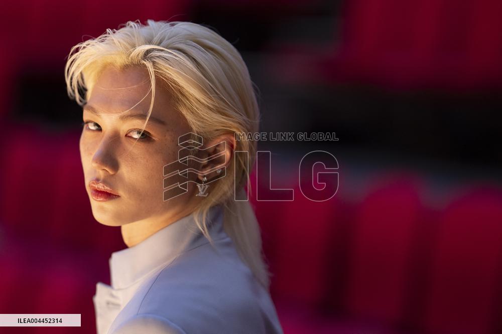 Louis Vuitton Cruise 2026 Front Row - Avignon