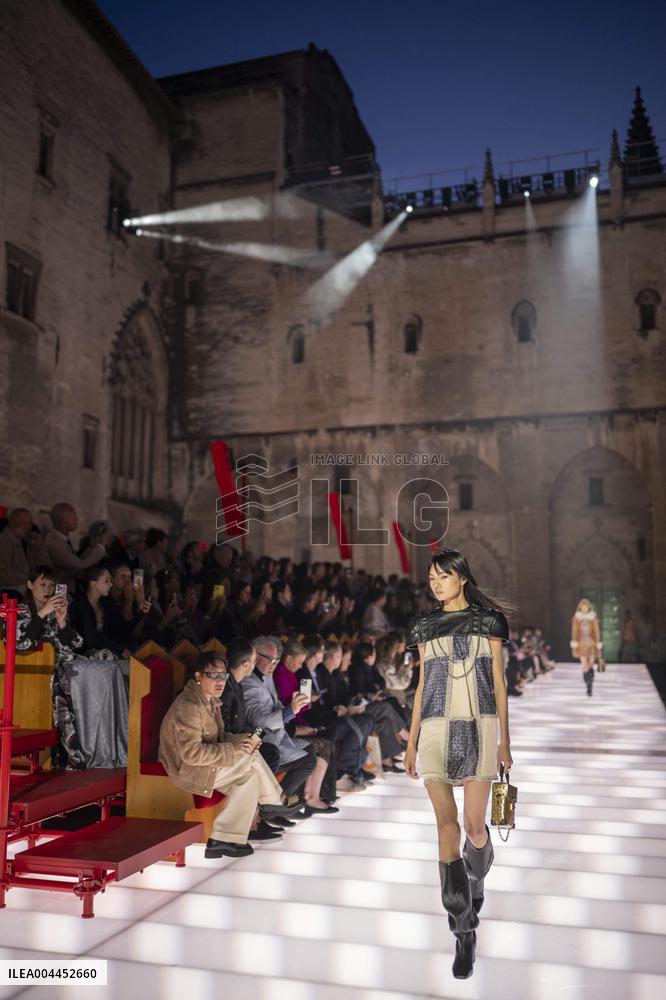 Louis Vuitton Cruise 2026 Runway - Avignon
