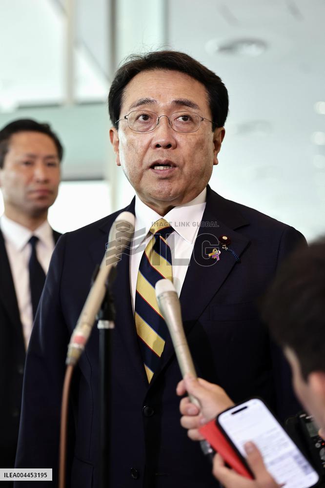 Japan tariff negotiator Akazawa