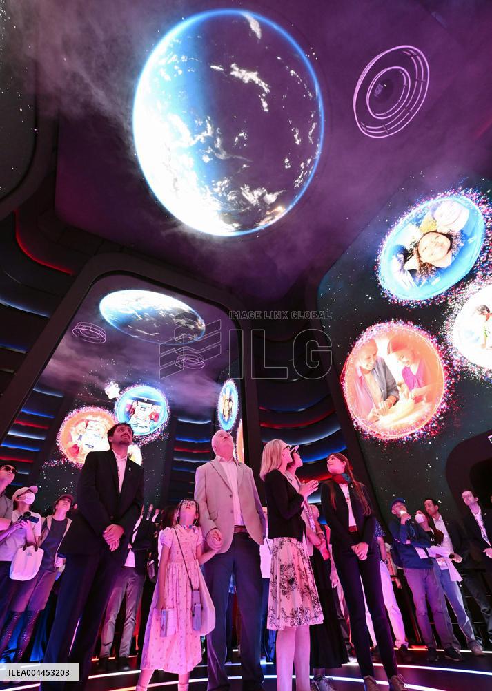 U.S. ambassador to Japan visits World Expo in Osaka