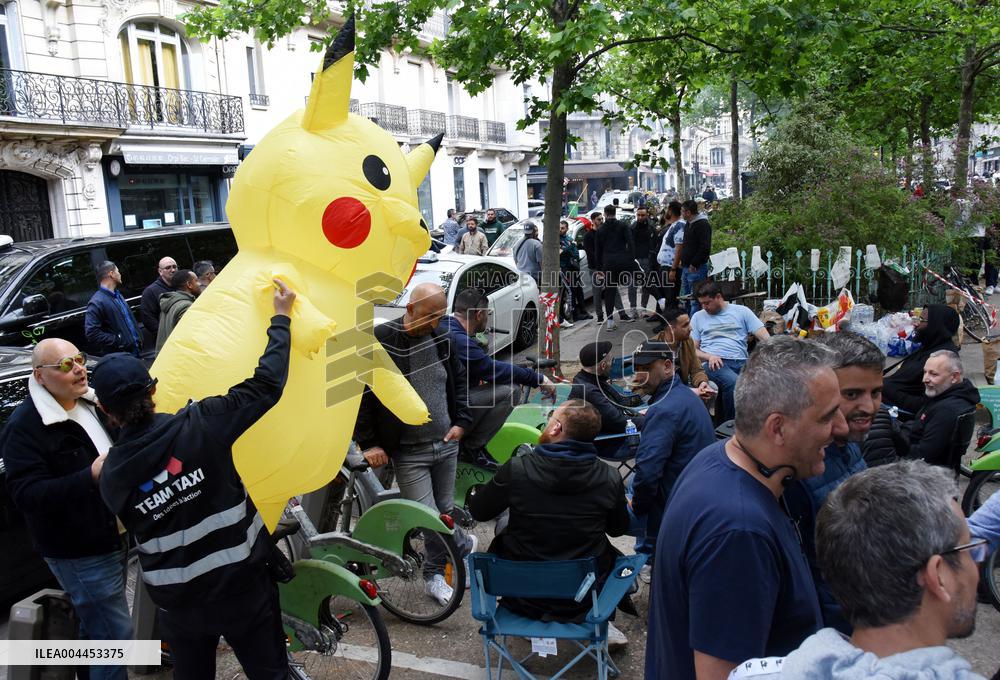 Fourth Day of Taxis Protest - Paris