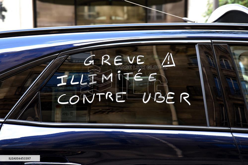 Fourth Day of Taxis Protest - Paris