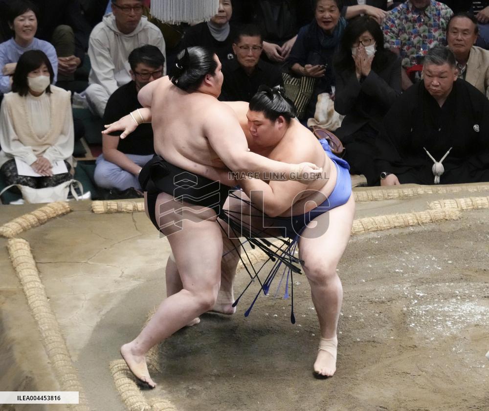 Summer Grand Sumo Tournament