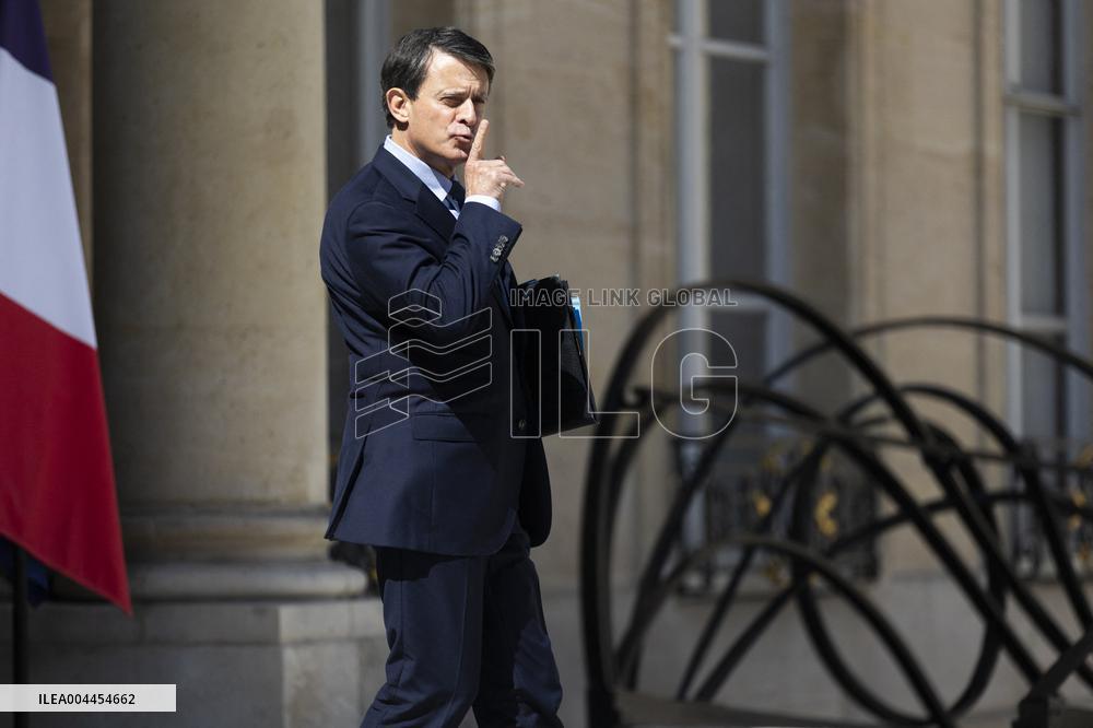 Weekly Cabinet Meeting - Paris