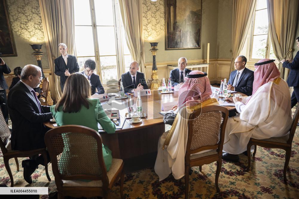 Jean-Noel Barrot Meets with His Saudi, Jordanian and Egyptian Counterparts - Paris
