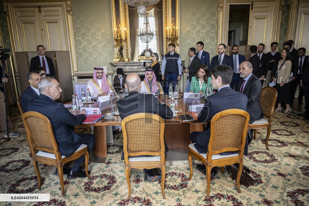 Jean-Noel Barrot Meets with His Saudi, Jordanian and Egyptian Counterparts - Paris