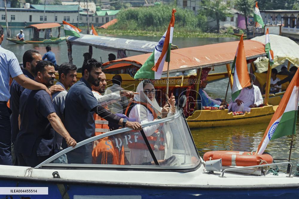 Citizens And Indian Military Celebrate Operation Sindoor - Kashmir