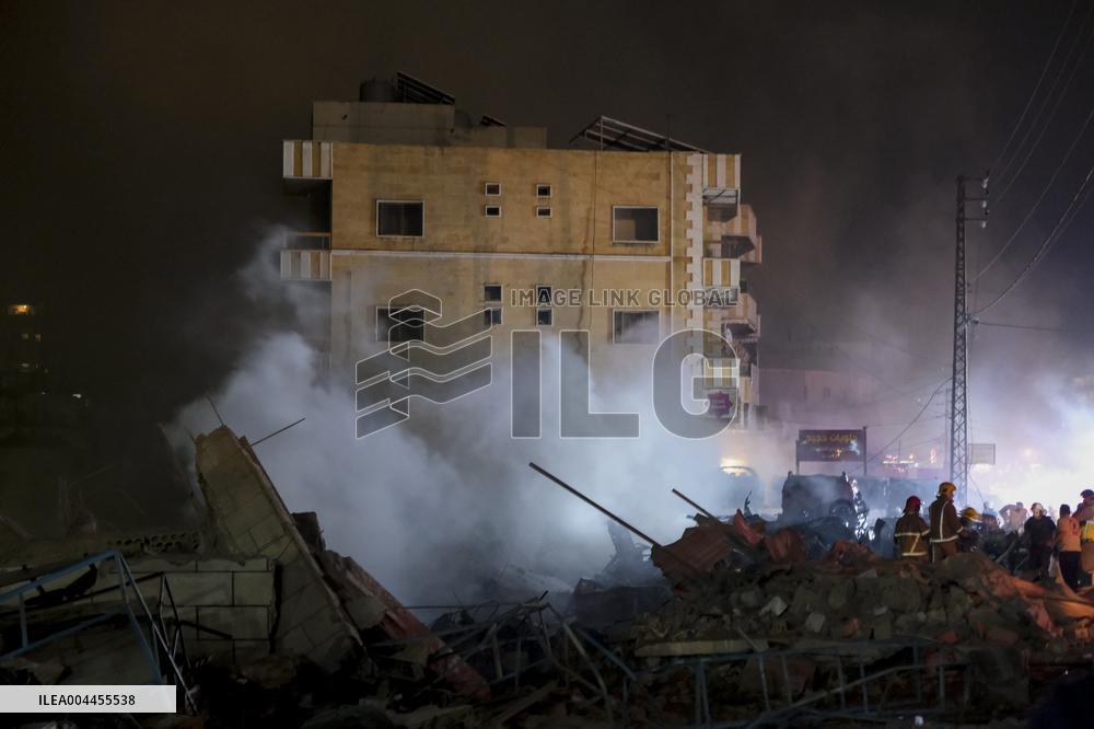Israeli Strikes Hit Southern Lebanon