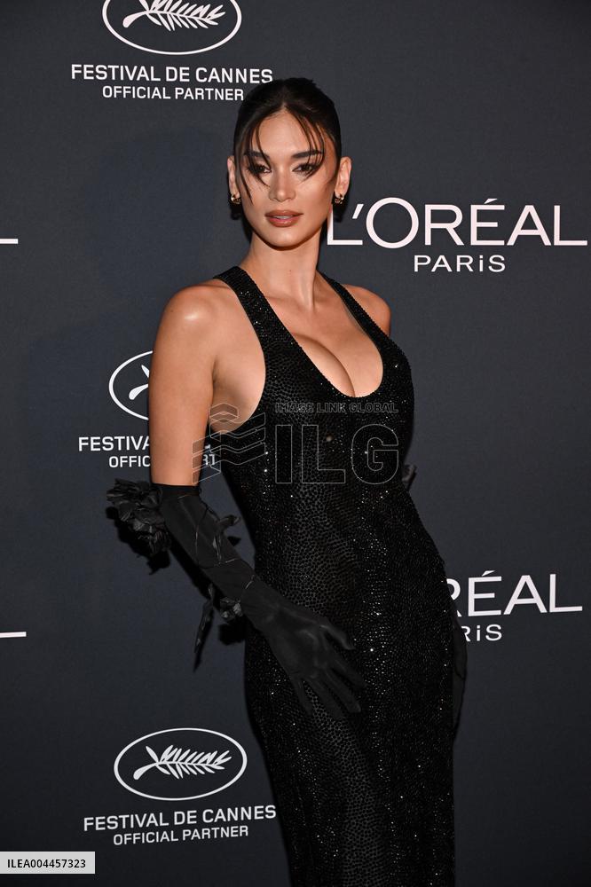Cannes L Oreal Lights On Women Worth Award