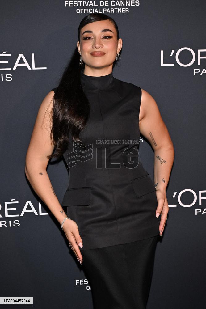 Cannes L Oreal Lights On Women Worth Award