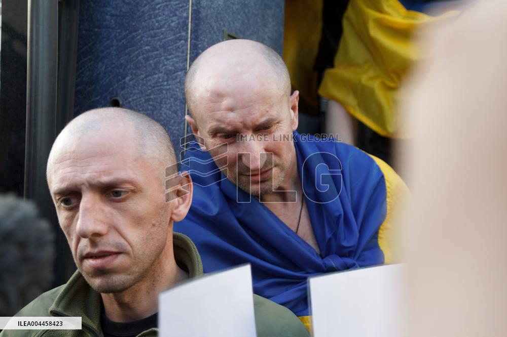390 prisoners returned to Ukraine from Russia as part of first part of 1000 for 1000 exchange