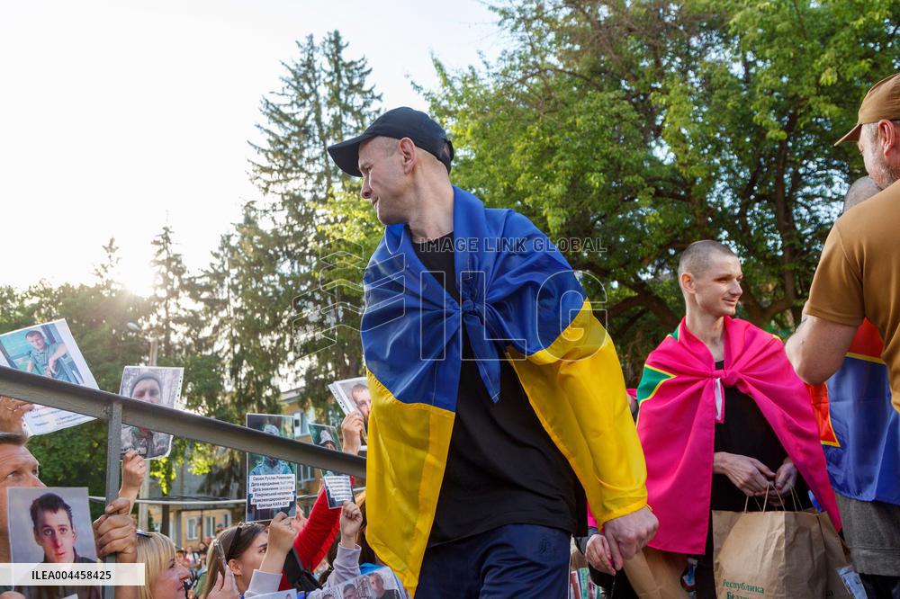 390 prisoners returned to Ukraine from Russia as part of first part of 1000 for 1000 exchange