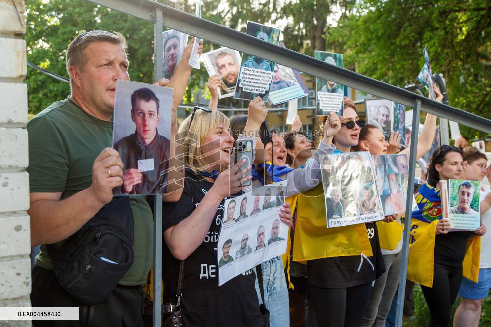 390 prisoners returned to Ukraine from Russia as part of first part of 1000 for 1000 exchange