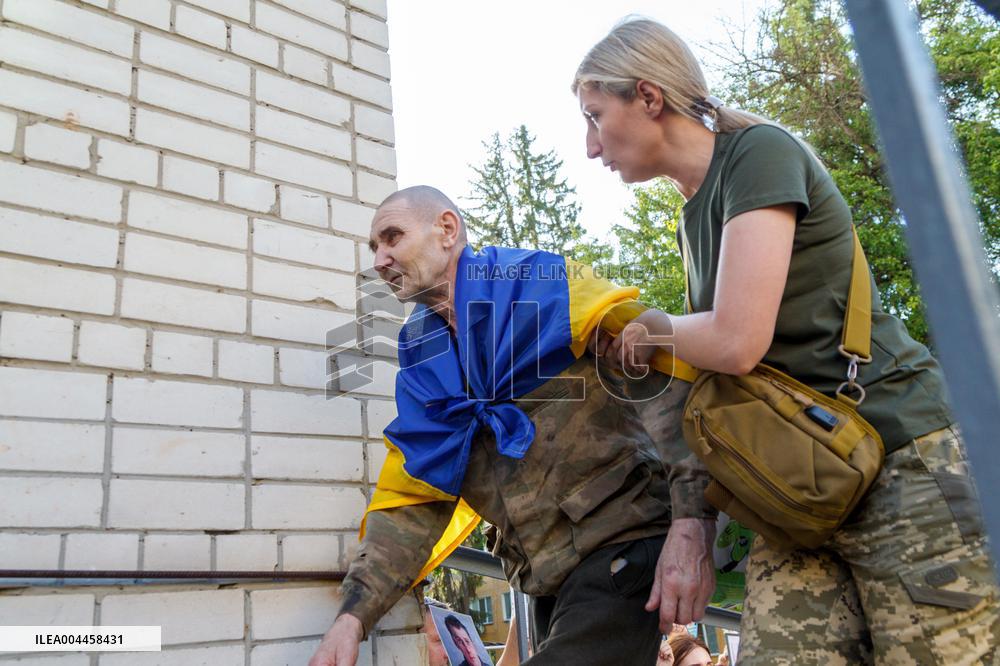 390 prisoners returned to Ukraine from Russia as part of first part of 1000 for 1000 exchange