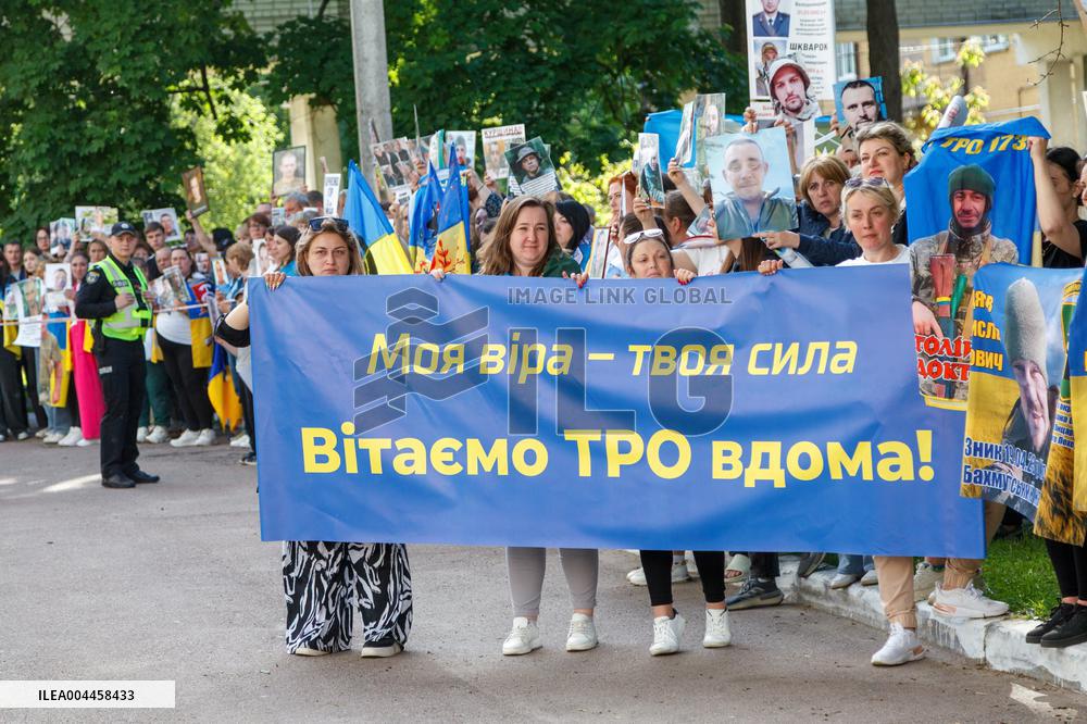 390 prisoners returned to Ukraine from Russia as part of first part of 1000 for 1000 exchange