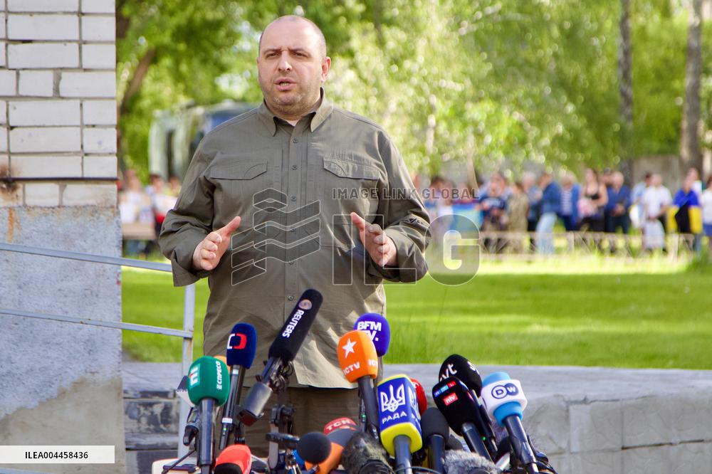 Briefing by Rustem Umerov on first stage of exchange of POWs in 1000 for 1000 format