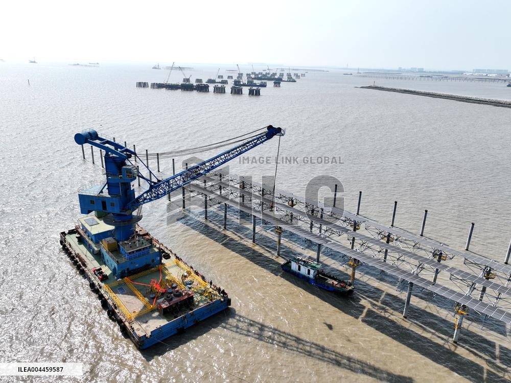 China Nuclear Tianwan Tidal Flat PV Construction