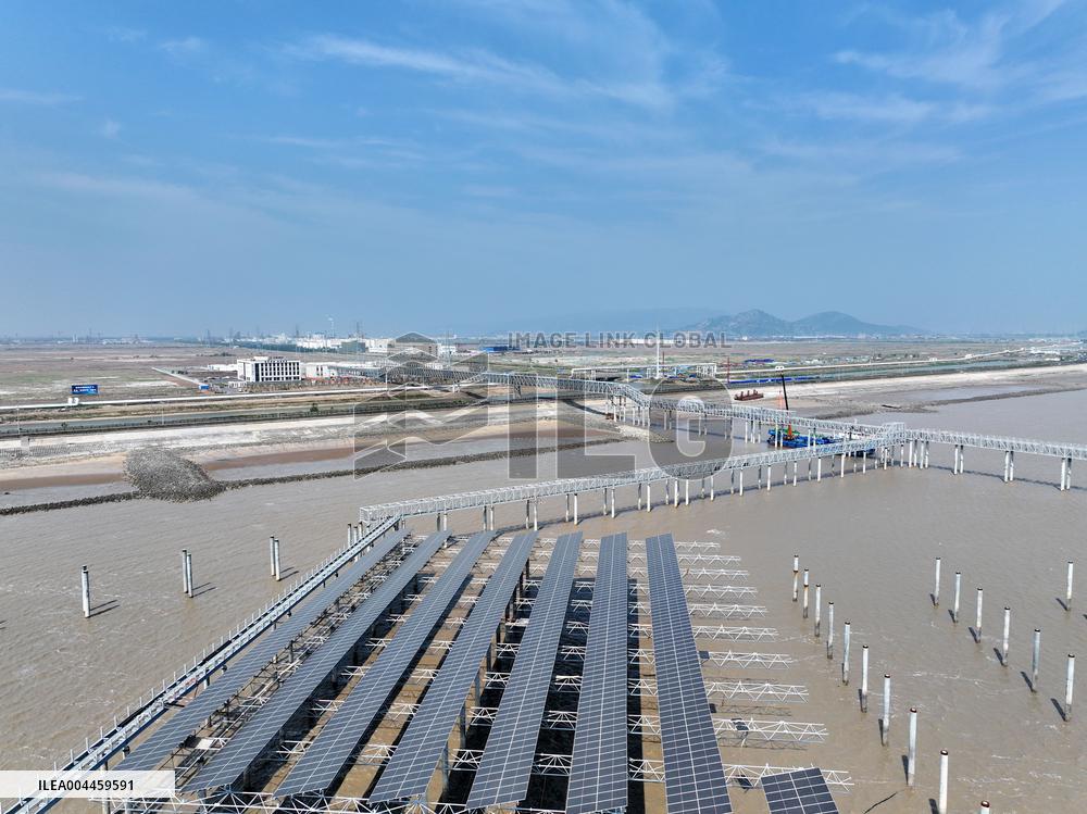 China Nuclear Tianwan Tidal Flat PV Construction