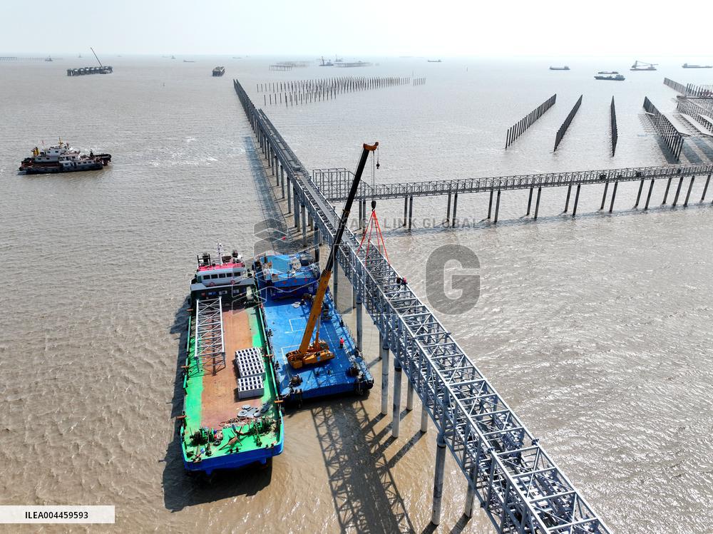 China Nuclear Tianwan Tidal Flat PV Construction