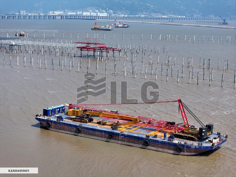 China Nuclear Tianwan Tidal Flat PV Construction