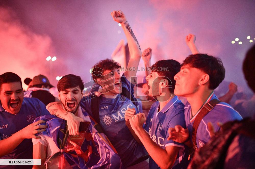 Naples Fans Celebrate Napoli s Scudetto Victory in Italy