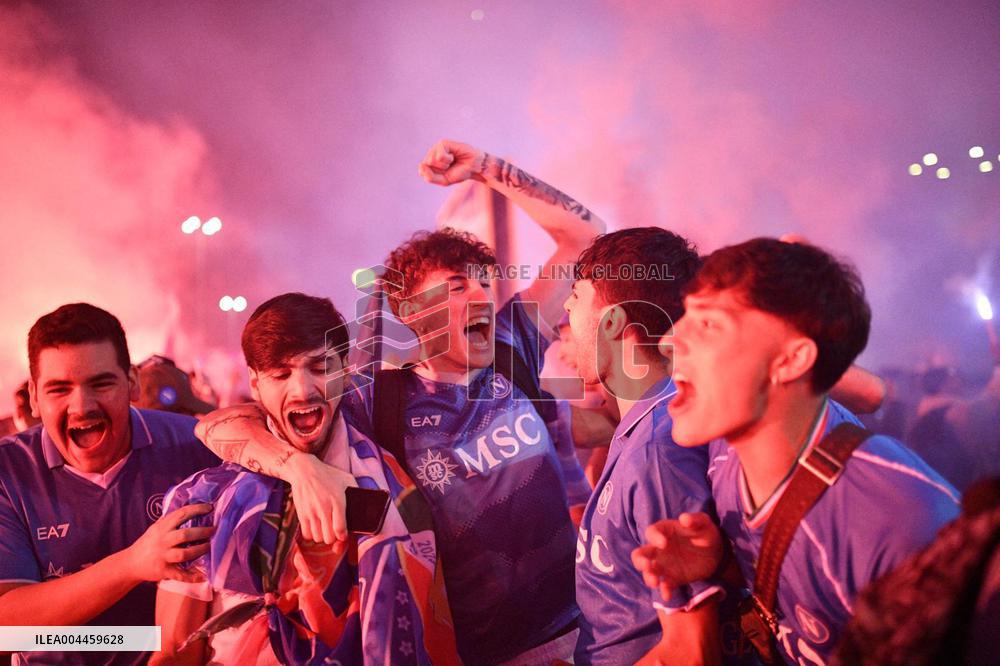 Naples Fans Celebrate Napoli s Scudetto Victory in Italy