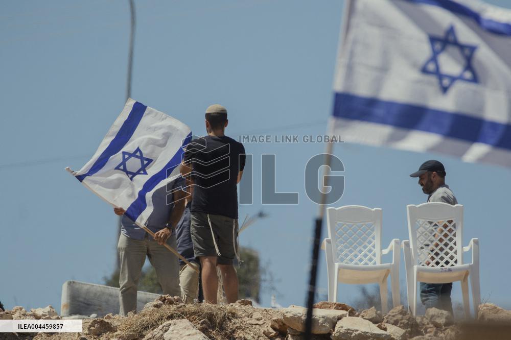 Settlers Raise Flags In Bruqin - West Bank