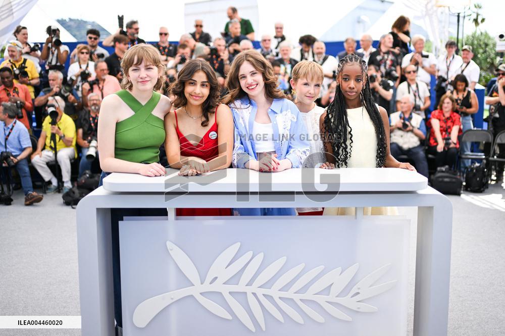Cannes Jeunes Meres Photocall AM