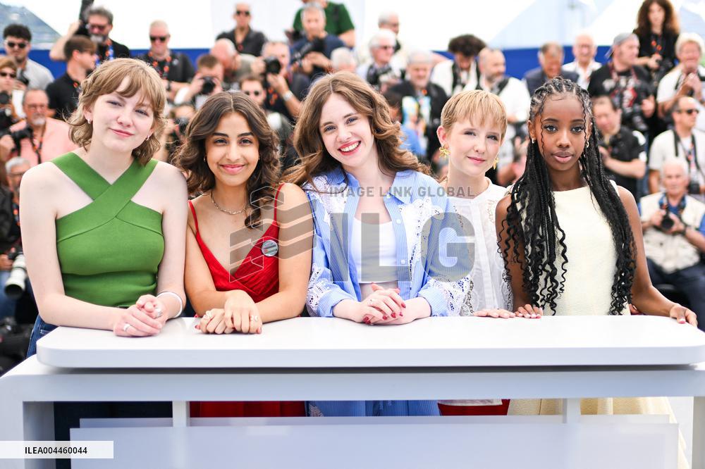 Cannes Jeunes Meres Photocall AM