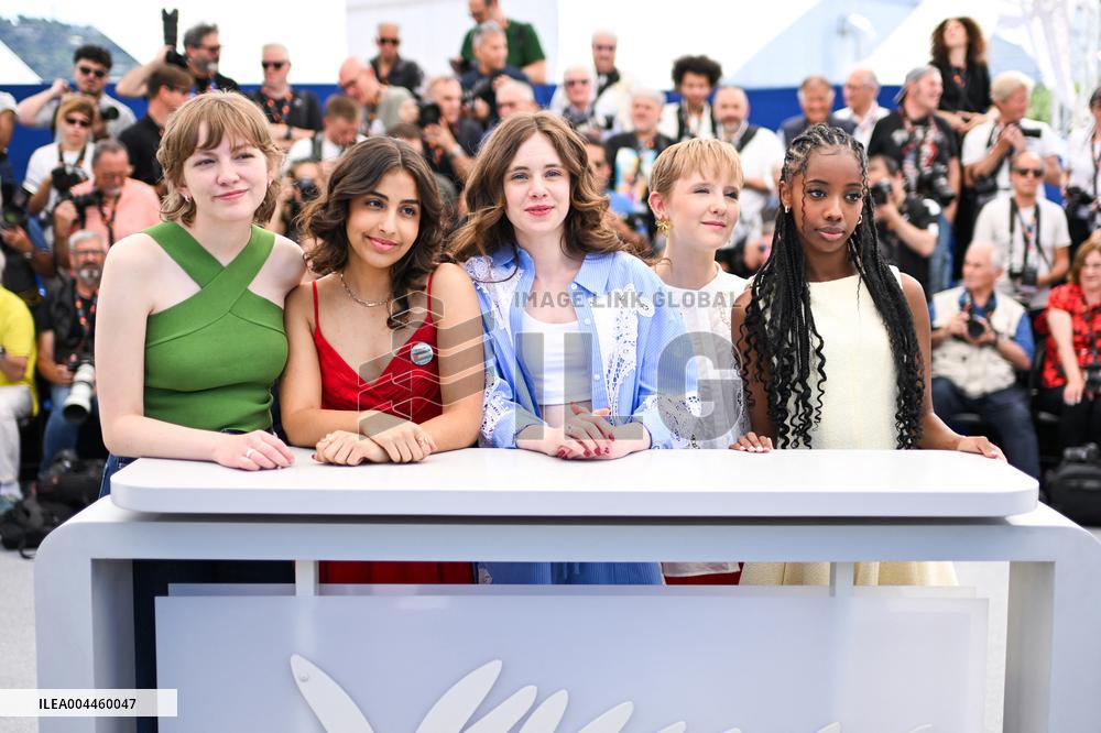 Cannes Jeunes Meres Photocall AM