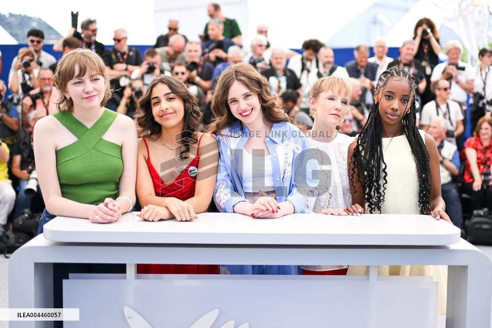 Cannes Jeunes Meres Photocall AM