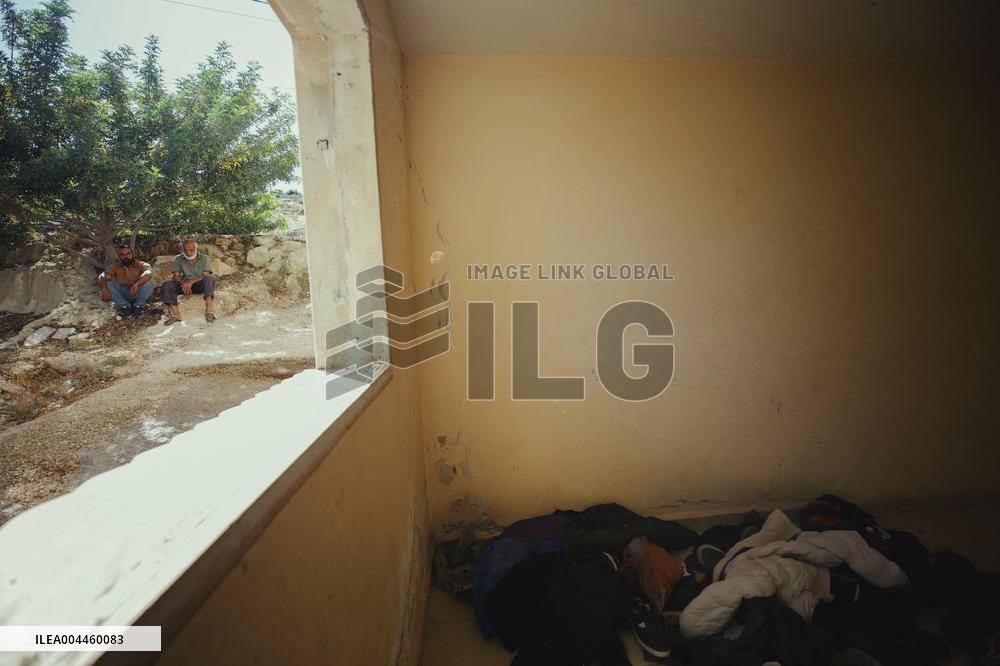 Three Brothers Held In Military Operation - West Bank