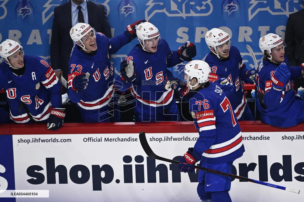 ICE HOCKEY WC SEMI FINAL SWEDEN-USA