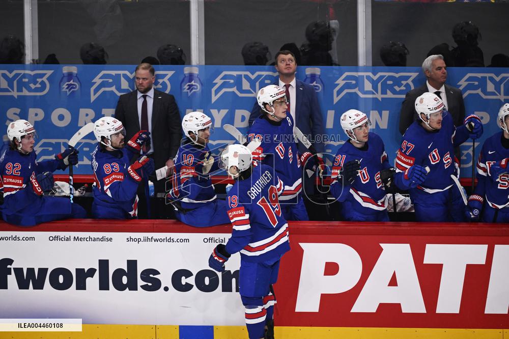 ICE HOCKEY WC SEMI FINAL SWEDEN-USA