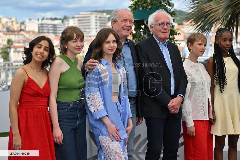 Cannes Jeunes Meres Photocall JR