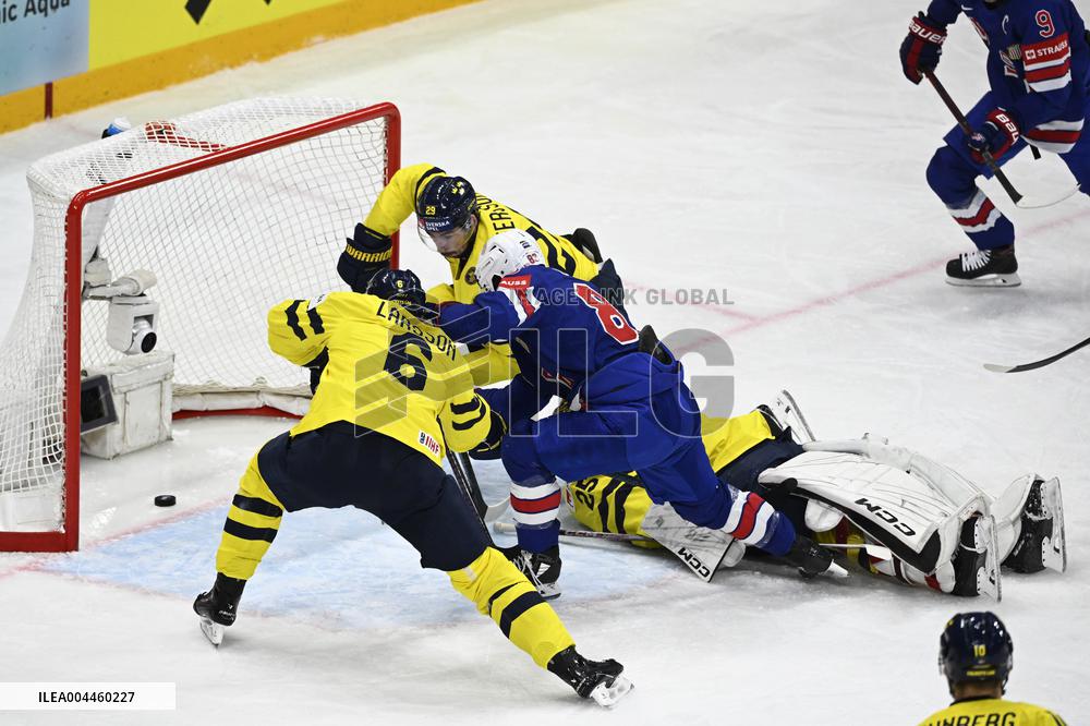 ICE HOCKEY WC SEMI FINAL SWEDEN-USA