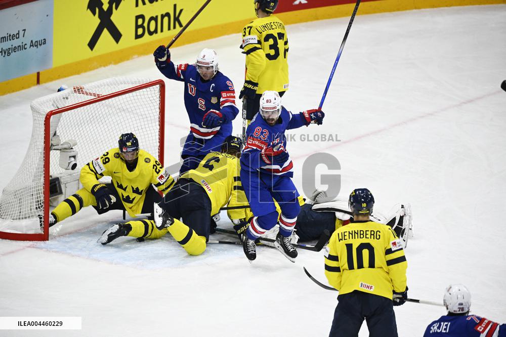 ICE HOCKEY WC SEMI FINAL SWEDEN-USA