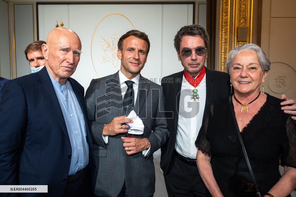 Exclusive - Sebastian Salgado and Wife with President Macron and Jarre - Paris