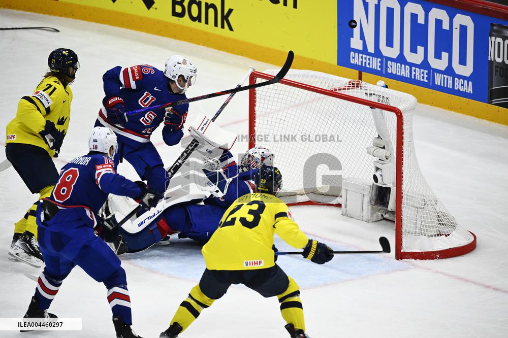 ICE HOCKEY WC SEMI FINAL SWEDEN-USA
