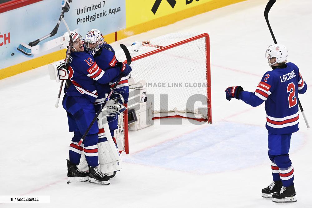 ICE HOCKEY WC SEMI FINAL SWEDEN-USA