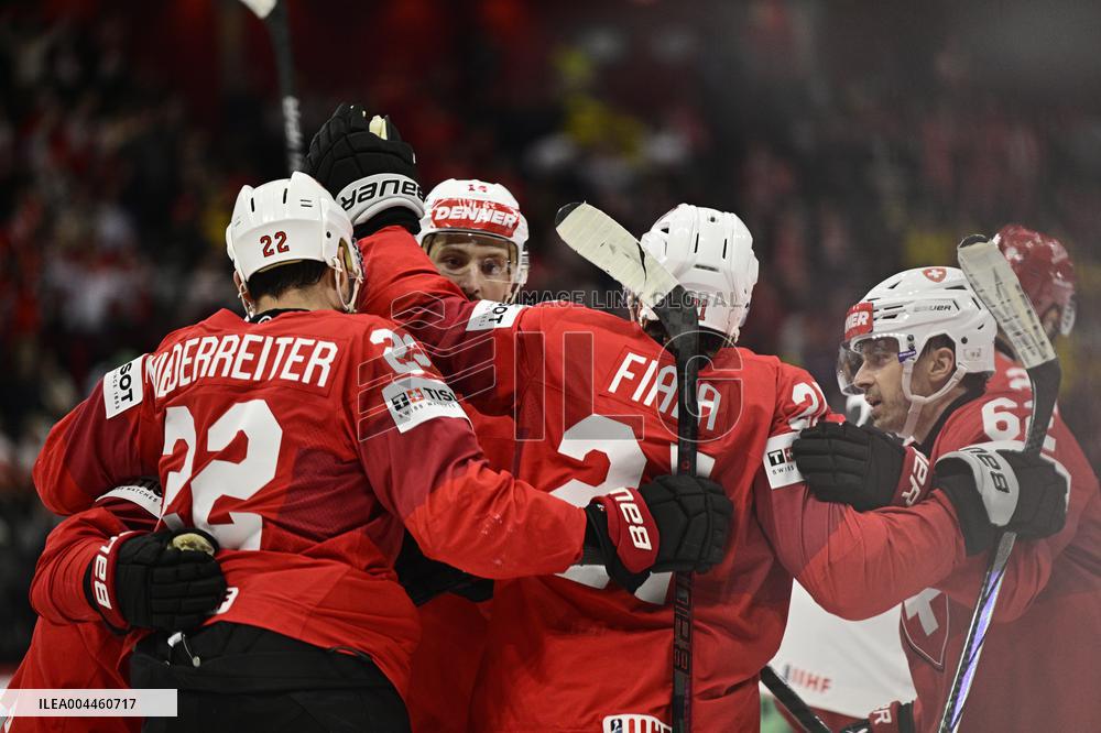 ICE HOCKEY WC SEMI FINAL SWITZERLAND-DENMARK