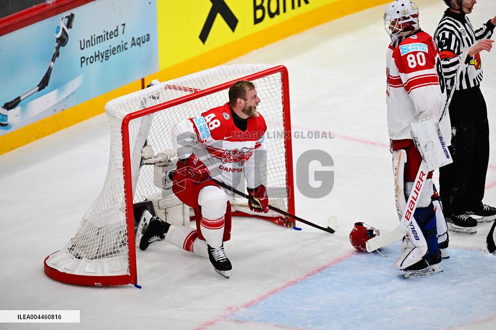 ICE HOCKEY WC SEMI FINAL SWITZERLAND-DENMARK