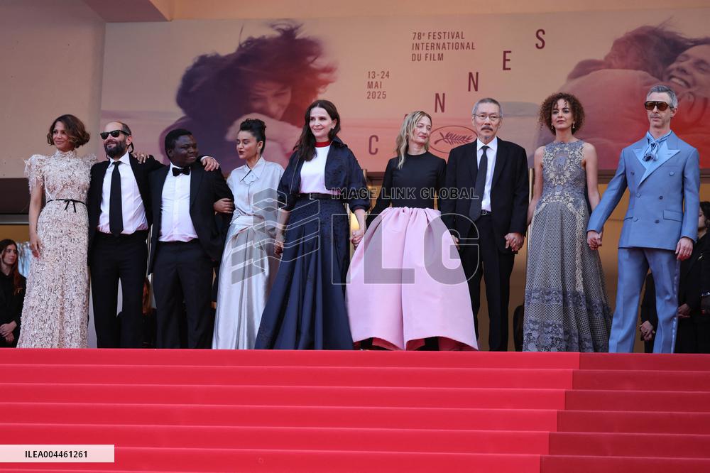 Cannes - Closing Ceremony Red Carpet