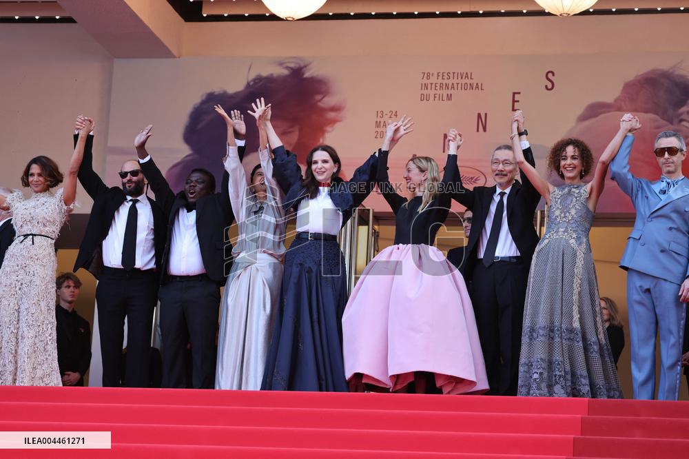 Cannes - Closing Ceremony Red Carpet